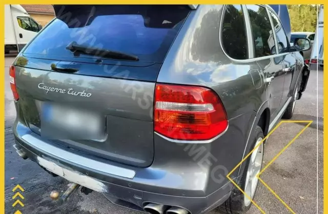 PORSCHE Cayenne 