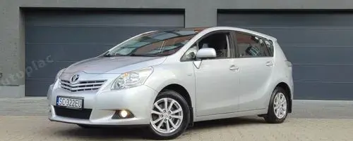TOYOTA Verso 