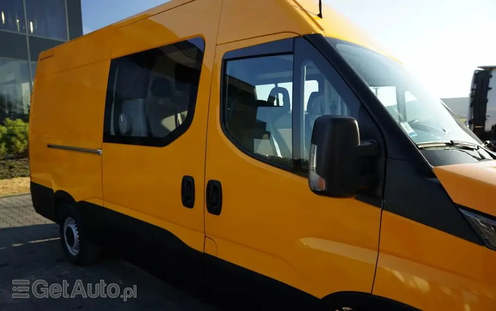 IVECO DAILY 35-140 / BRYGADÓWKA / 7 MIEJSC / BLASZAK / FURGON / SPROWADZONY 