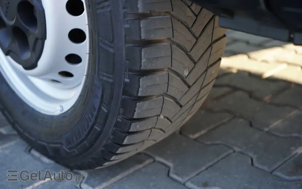 IVECO DAILY 35-140 / BRYGADÓWKA / 7 MIEJSC / BLASZAK / FURGON / SPROWADZONY 