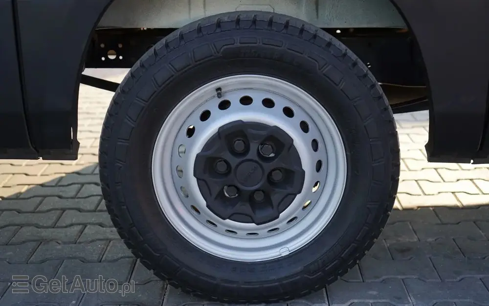 IVECO DAILY 35-140 / BRYGADÓWKA / 7 MIEJSC / BLASZAK / FURGON / SPROWADZONY 