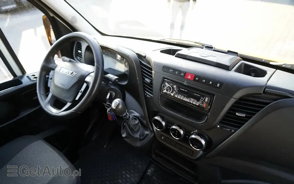 IVECO DAILY 35-140 / BRYGADÓWKA / 7 MIEJSC / BLASZAK / FURGON / SPROWADZONY 