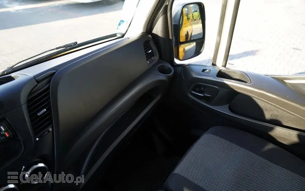 IVECO DAILY 35-140 / BRYGADÓWKA / 7 MIEJSC / BLASZAK / FURGON / SPROWADZONY 