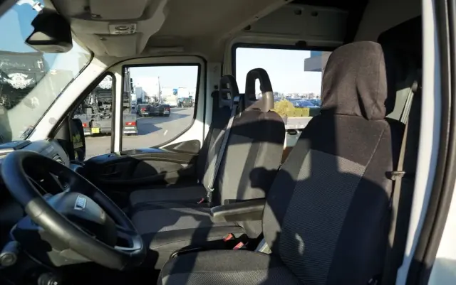 IVECO DAILY 35-140 / BRYGADÓWKA / 7 MIEJSC / BLASZAK / FURGON / SPROWADZONY 