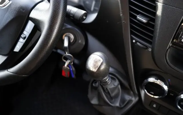 IVECO DAILY 35-140 / BRYGADÓWKA / 7 MIEJSC / BLASZAK / FURGON / SPROWADZONY 