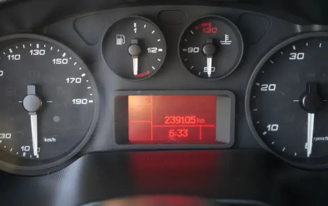 IVECO DAILY 35-140 / BRYGADÓWKA / 7 MIEJSC / BLASZAK / FURGON / SPROWADZONY 