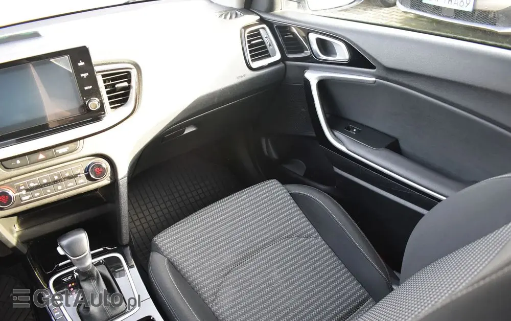 KIA Ceed 1.6 GDI PHEV L DCT