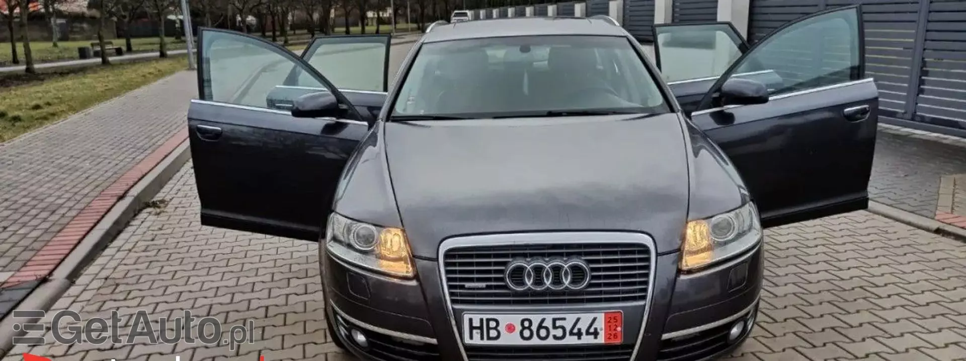AUDI A6 