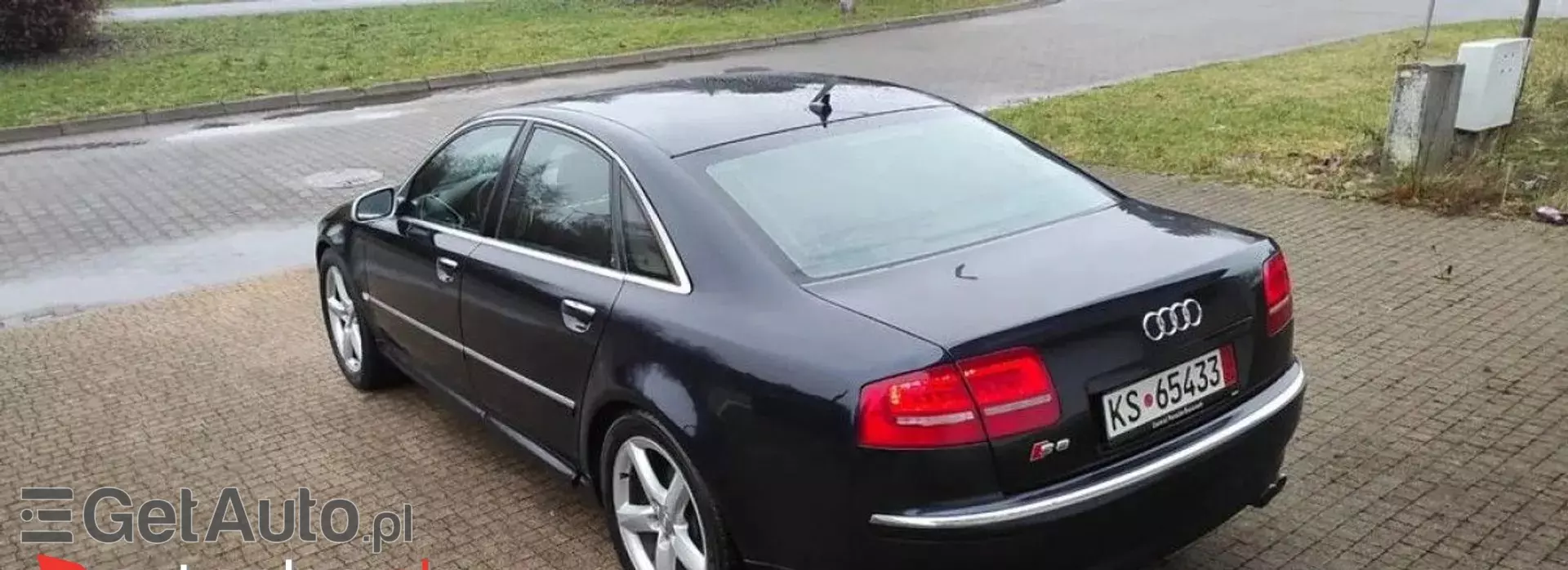 AUDI A8 