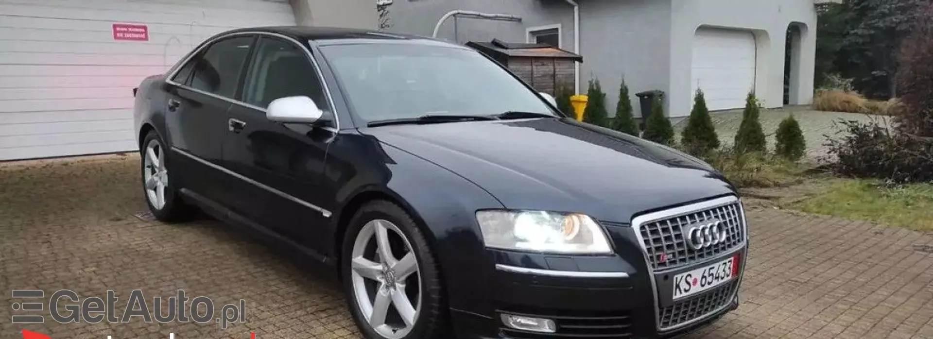AUDI A8 