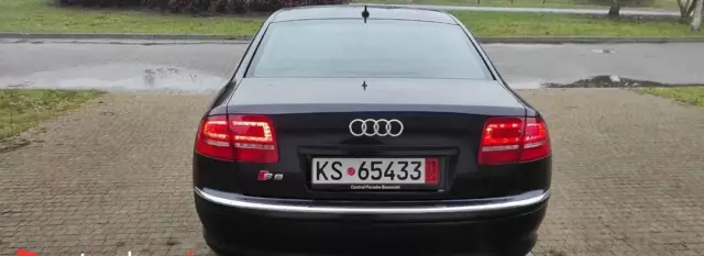 AUDI A8 