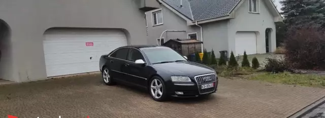 AUDI A8 