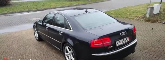 AUDI A8 