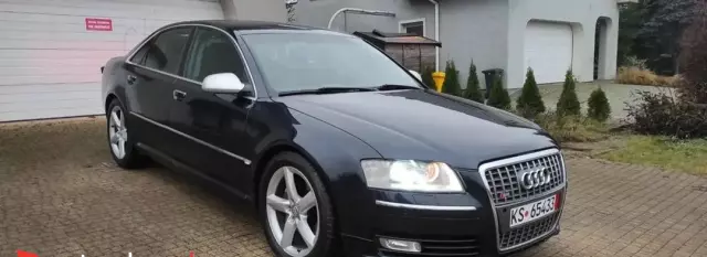 AUDI A8 