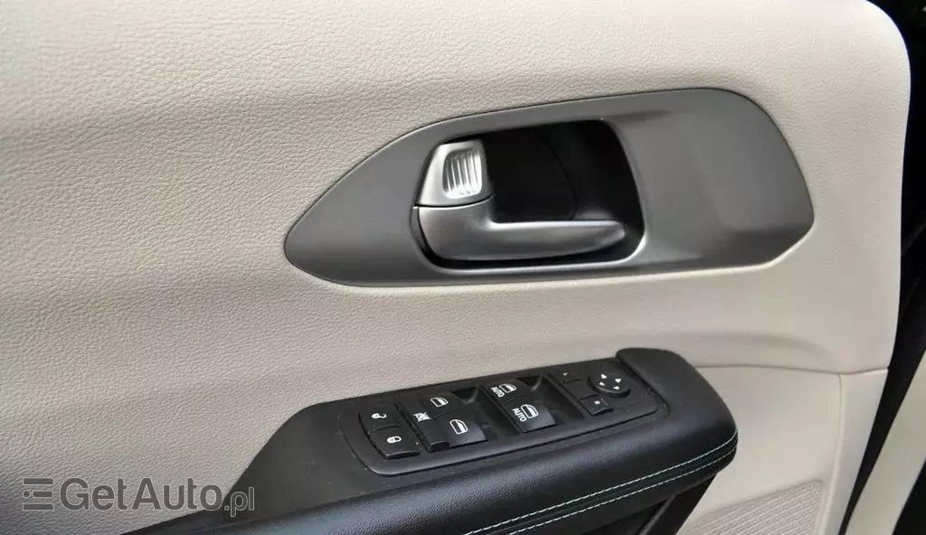 CHRYSLER Pacifica 3.6 V6 (264 KM) Hybrid CVT