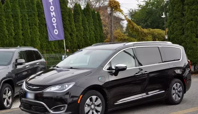 CHRYSLER Pacifica 3.6 V6 (264 KM) Hybrid CVT