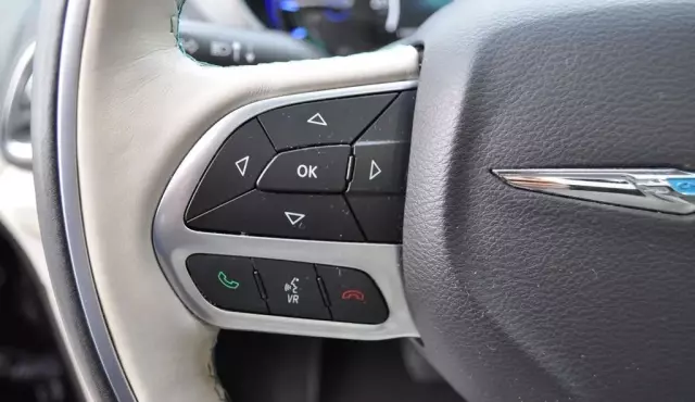 CHRYSLER Pacifica 3.6 V6 (264 KM) Hybrid CVT