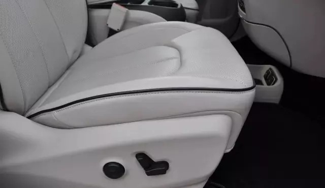 CHRYSLER Pacifica 3.6 V6 (264 KM) Hybrid CVT