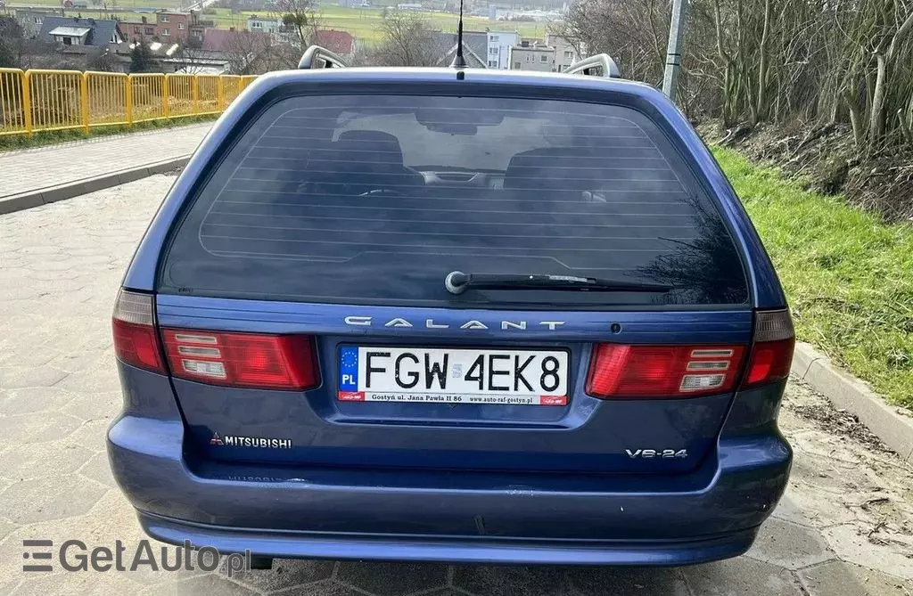 MITSUBISHI Galant 