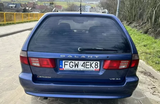MITSUBISHI Galant 