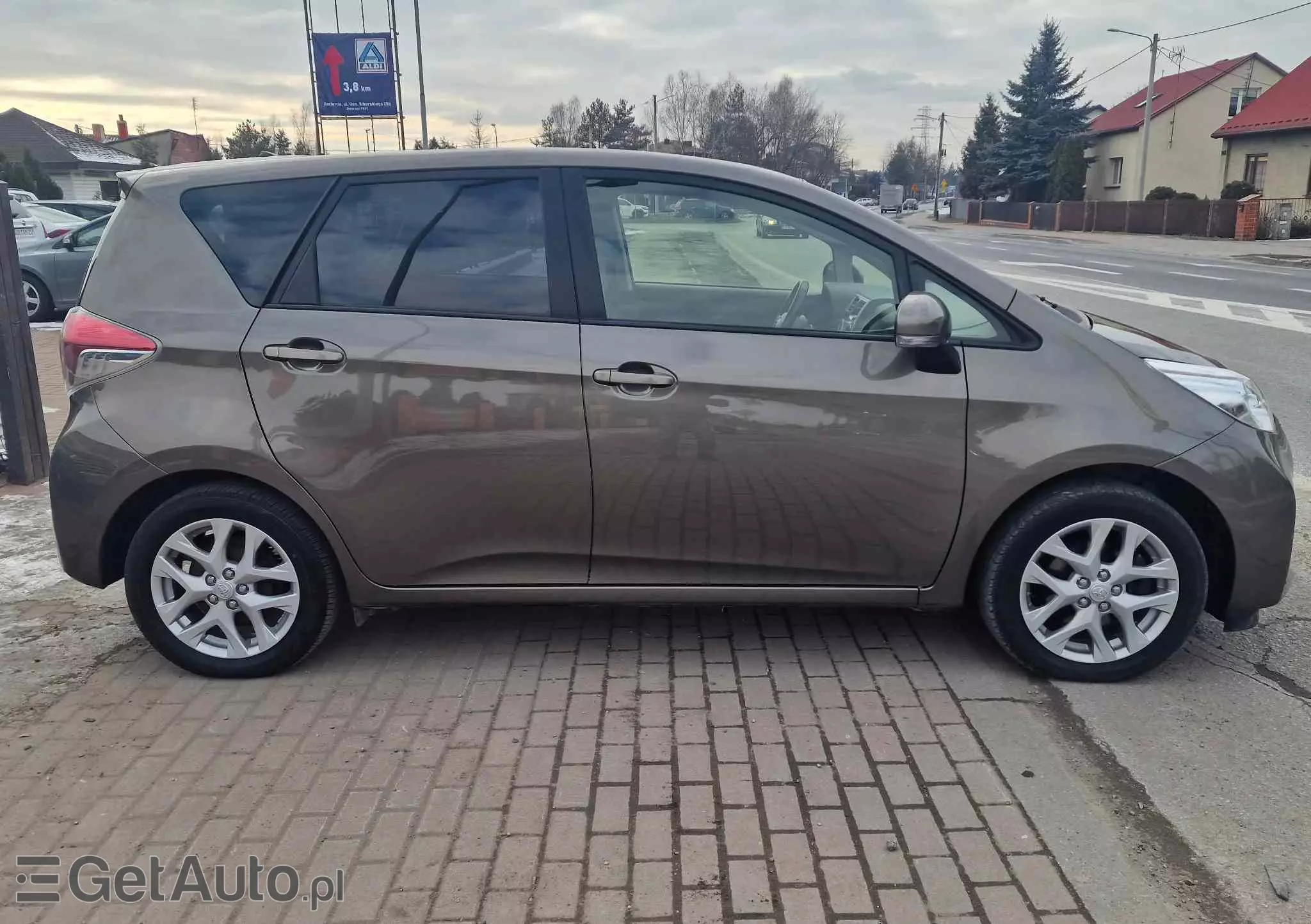 TOYOTA Verso S 1.33 VVT-i Club