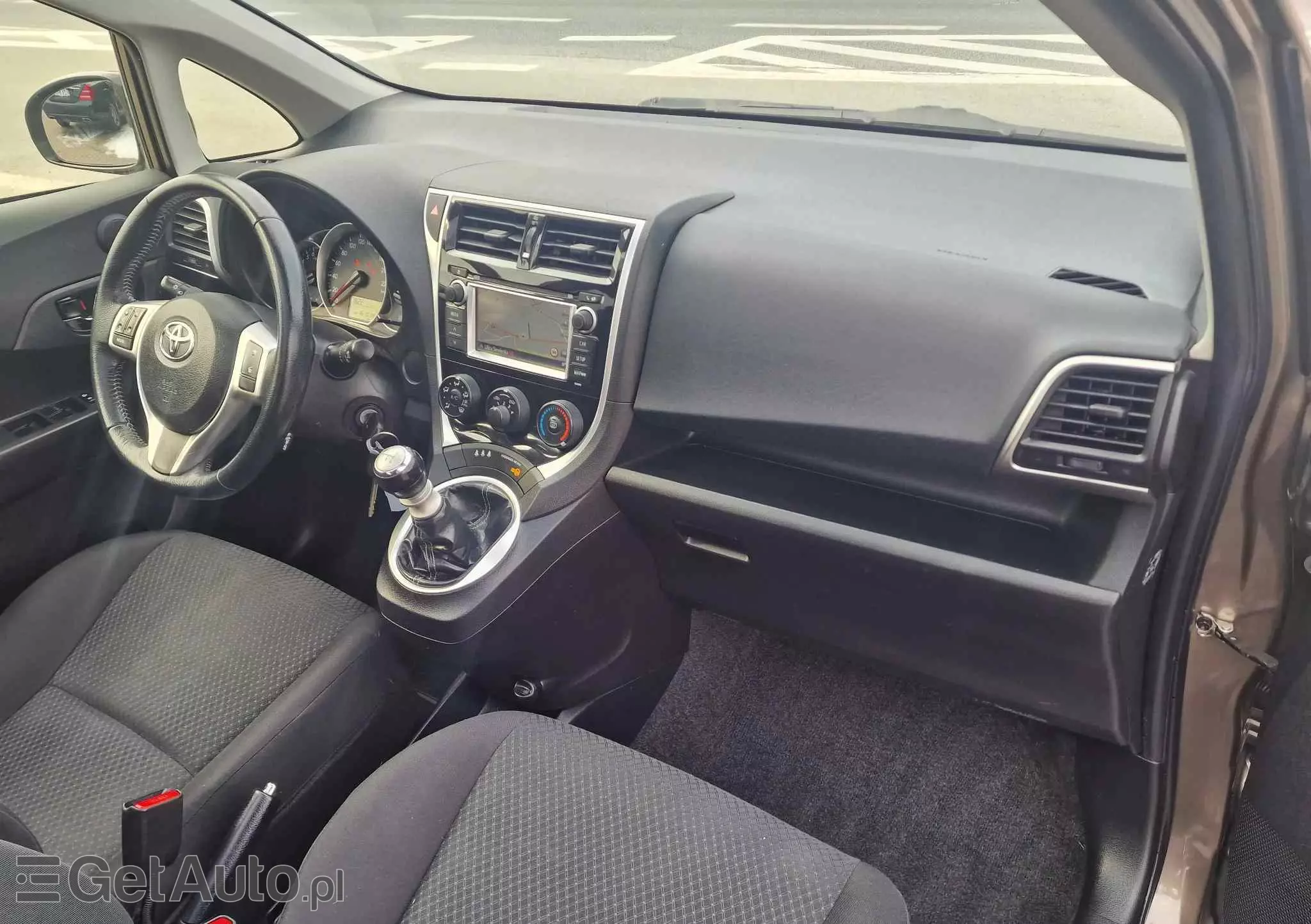 TOYOTA Verso S 1.33 VVT-i Club