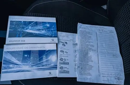 PEUGEOT 308 