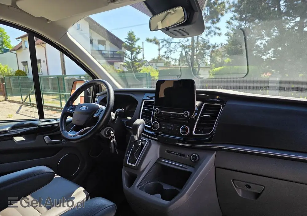 FORD Tourneo Custom 320 L2H1 VA Autm Titanium X