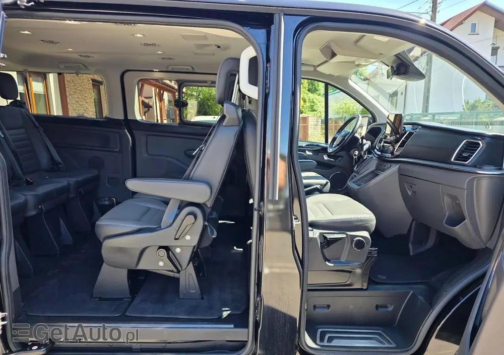 FORD Tourneo Custom 320 L2H1 VA Autm Titanium X