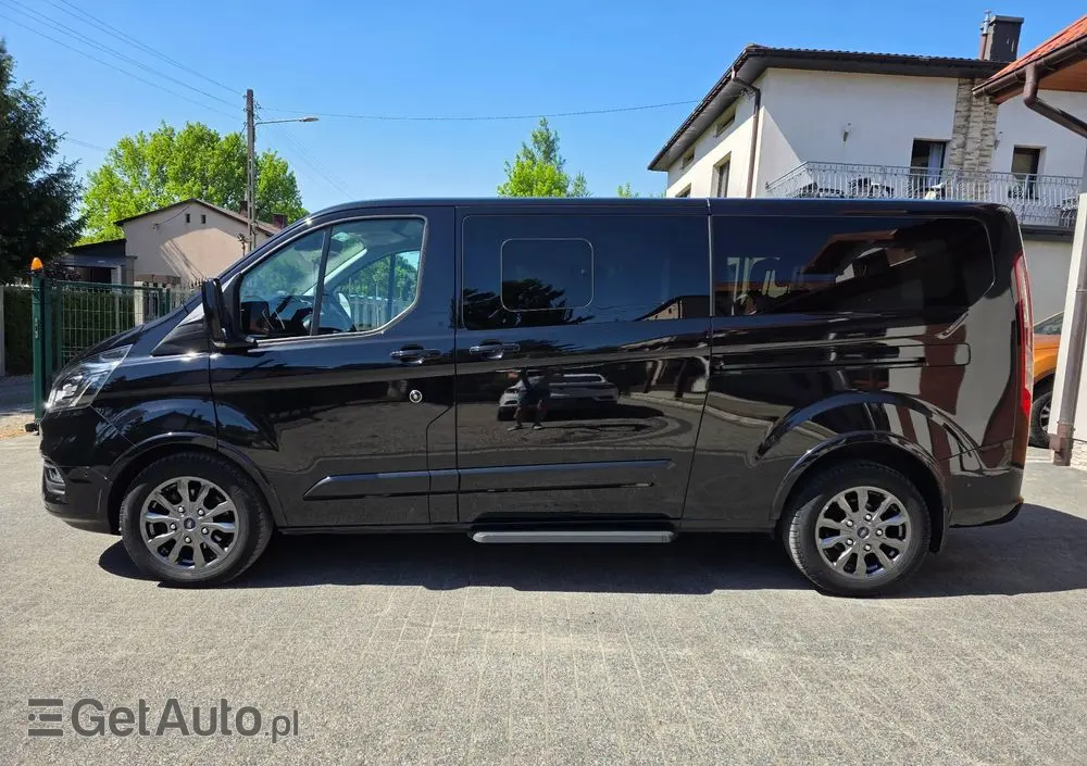 FORD Tourneo Custom 320 L2H1 VA Autm Titanium X