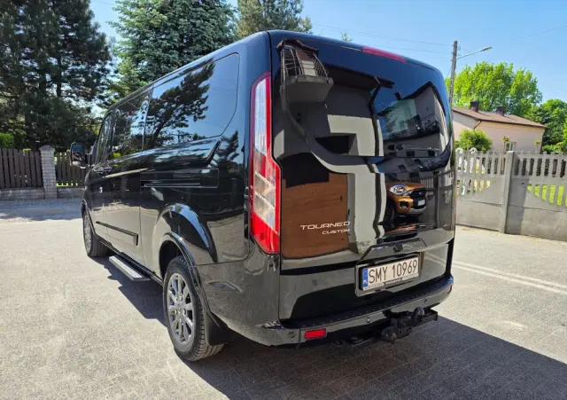 FORD Tourneo Custom 320 L2H1 VA Autm Titanium X