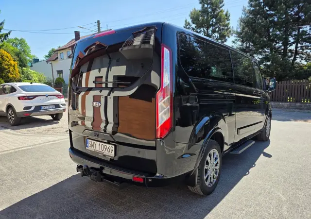 FORD Tourneo Custom 320 L2H1 VA Autm Titanium X