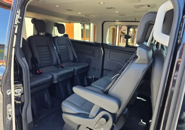 FORD Tourneo Custom 320 L2H1 VA Autm Titanium X
