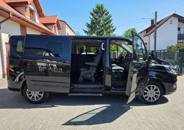FORD Tourneo Custom 320 L2H1 VA Autm Titanium X