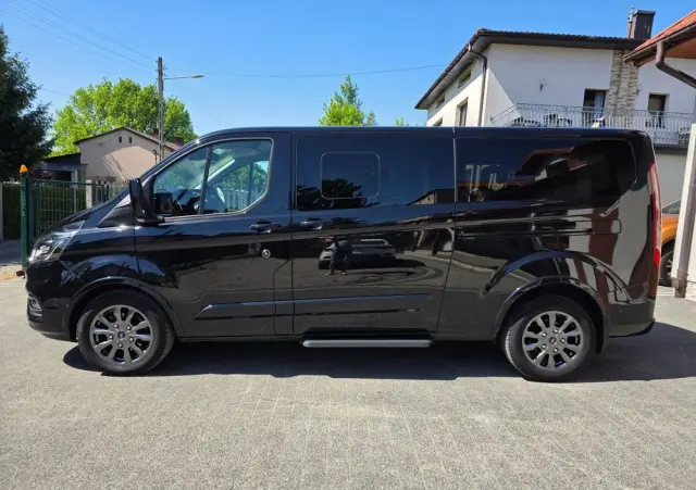 FORD Tourneo Custom 320 L2H1 VA Autm Titanium X