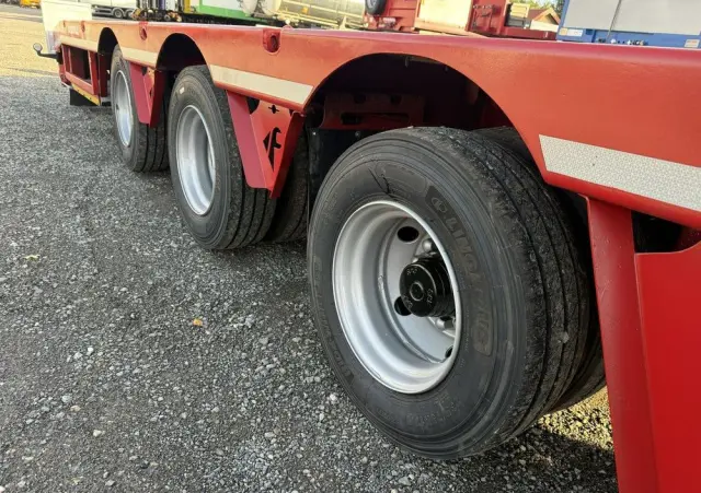 FAYMONVILLE Niskopodłogowa Telemega Rozciągana 7m 3-Osiowa Oś skrętna 