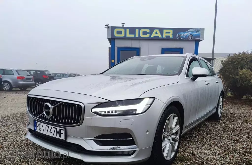 VOLVO V90 