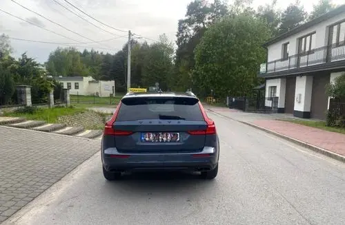VOLVO V60 Cross Country 
