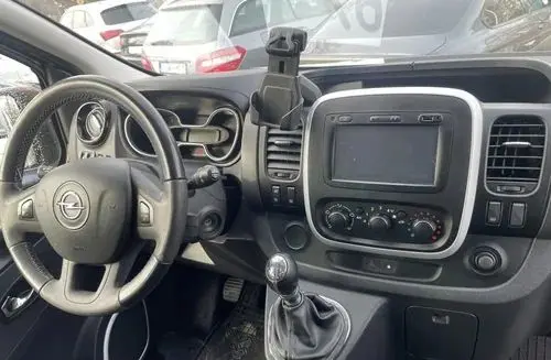 OPEL Vivaro 