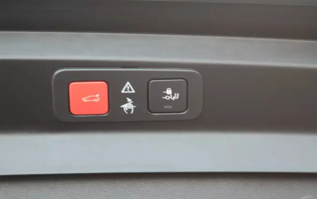 PEUGEOT 5008 2.0 BlueHDI GT S&S EAT8