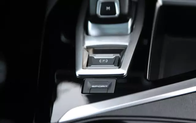 PEUGEOT 5008 2.0 BlueHDI GT S&S EAT8