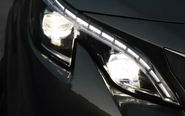 PEUGEOT 5008 2.0 BlueHDI GT S&S EAT8