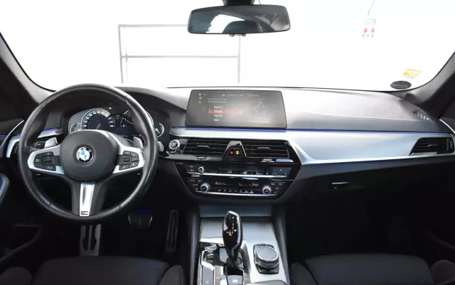BMW Seria 5 520d M Sport