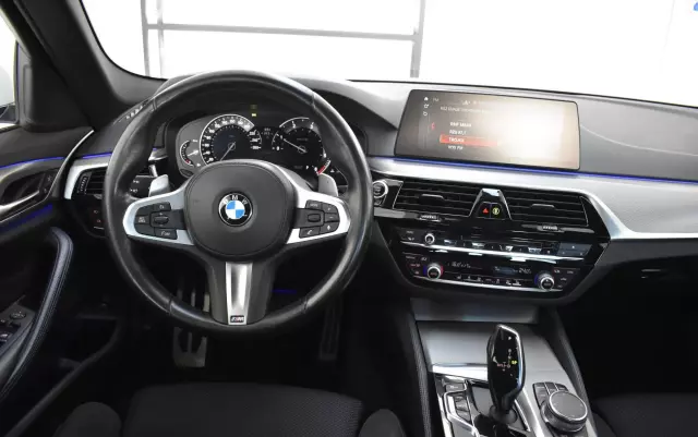 BMW Seria 5 520d M Sport