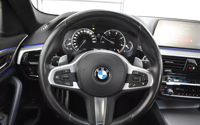 BMW Seria 5 520d M Sport