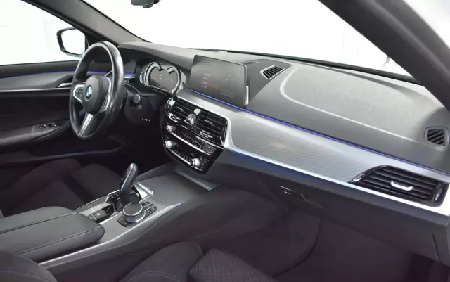 BMW Seria 5 520d M Sport