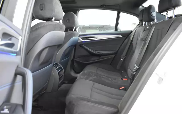 BMW Seria 5 520d M Sport