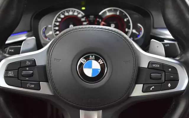 BMW Seria 5 520d M Sport