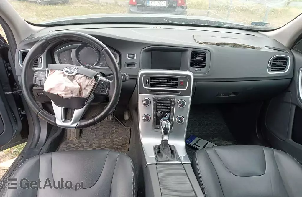 VOLVO V60 Cross Country 