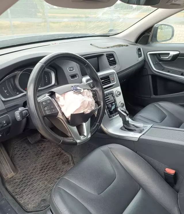 VOLVO V60 Cross Country 